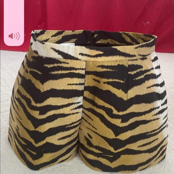 Red Valentino/ Women shorts/ tiger print/42/New